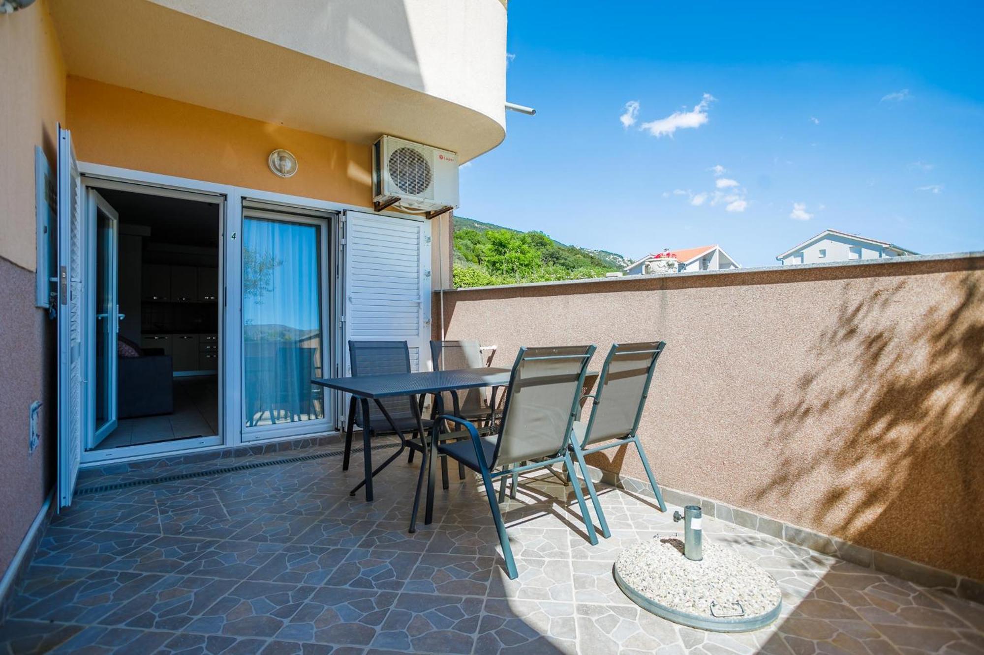 Apartment Pirun บัชกา ภายนอก รูปภาพ