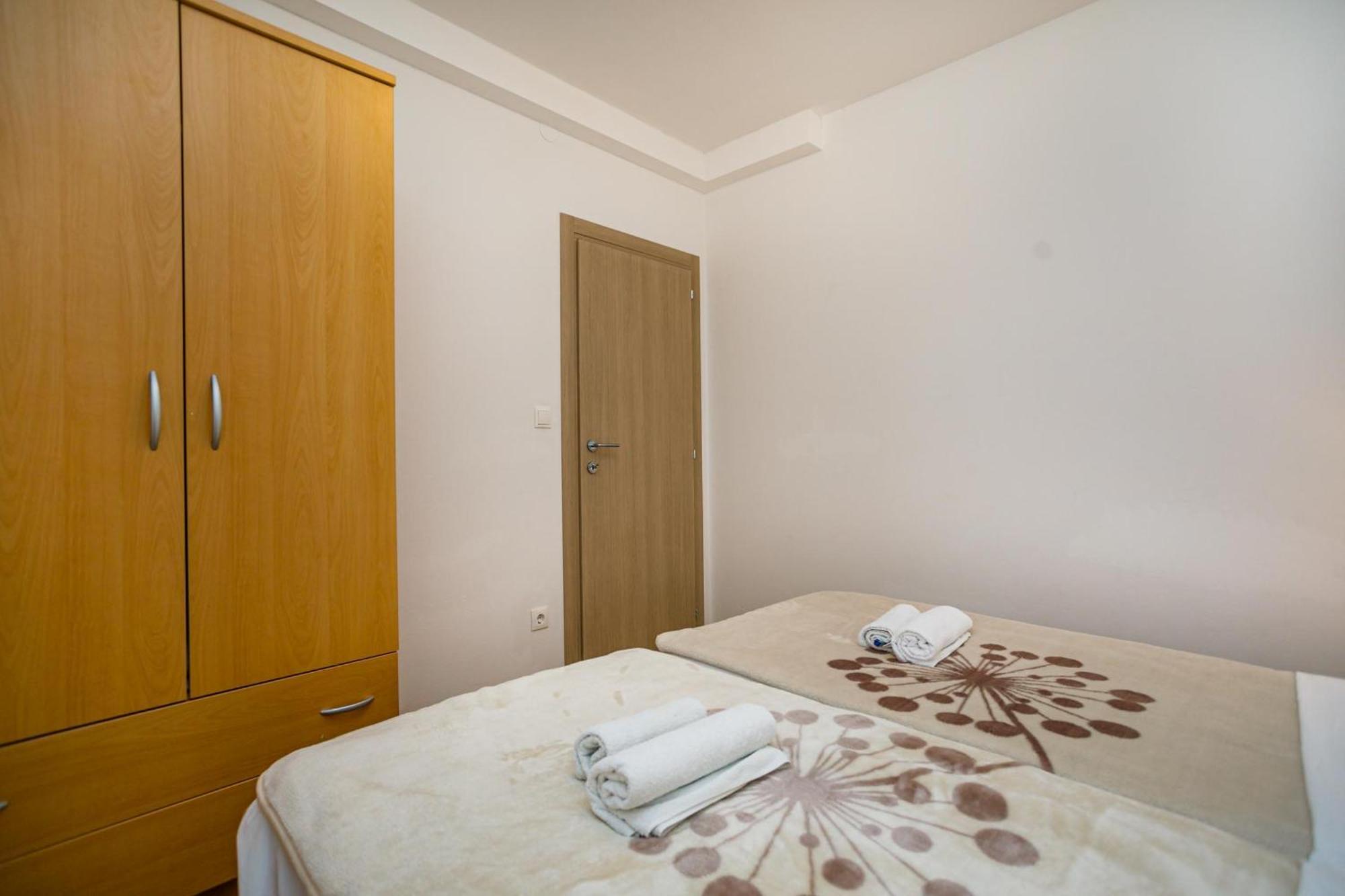 Apartment Pirun บัชกา ภายนอก รูปภาพ