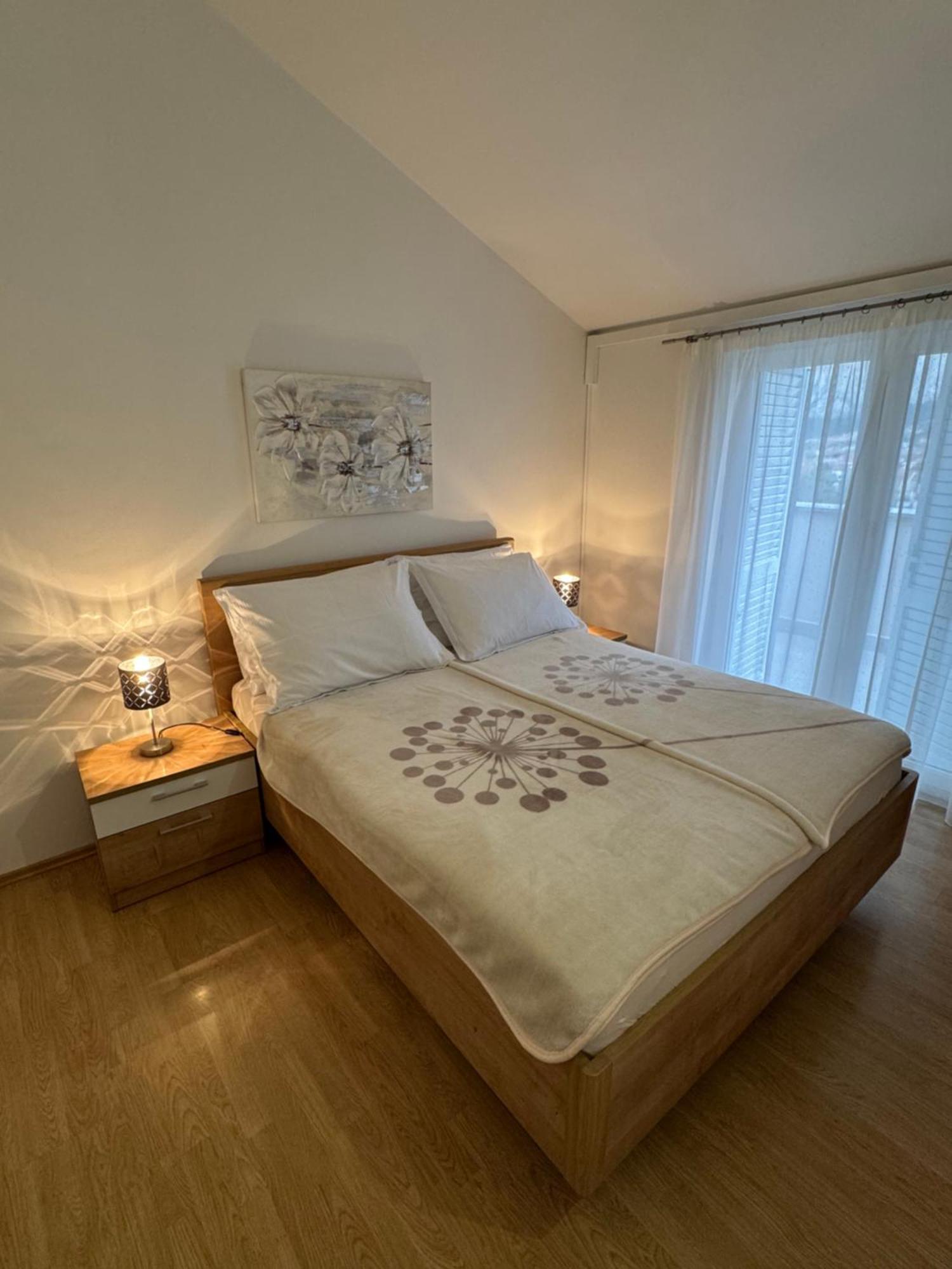 Apartment Pirun บัชกา ภายนอก รูปภาพ