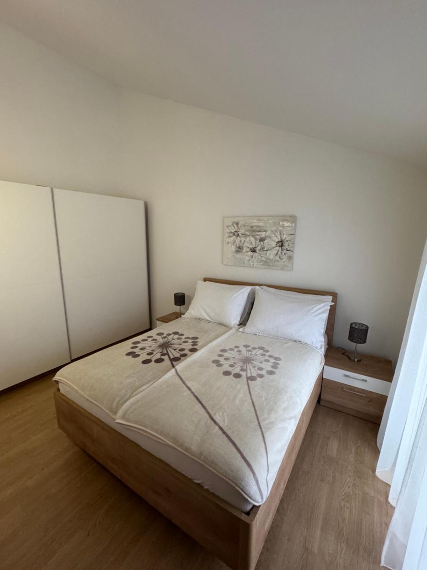Apartment Pirun บัชกา ภายนอก รูปภาพ