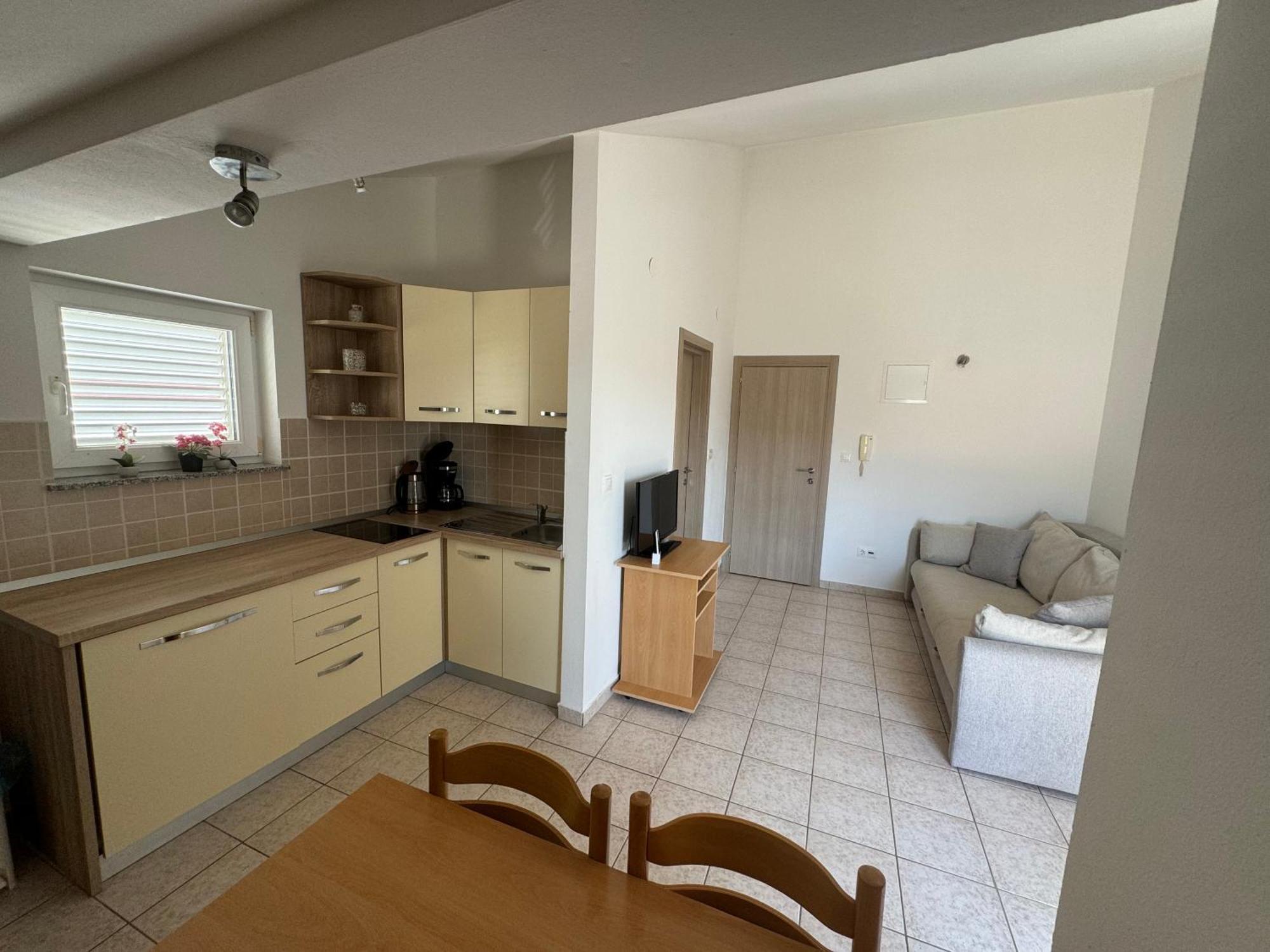 Apartment Pirun บัชกา ภายนอก รูปภาพ