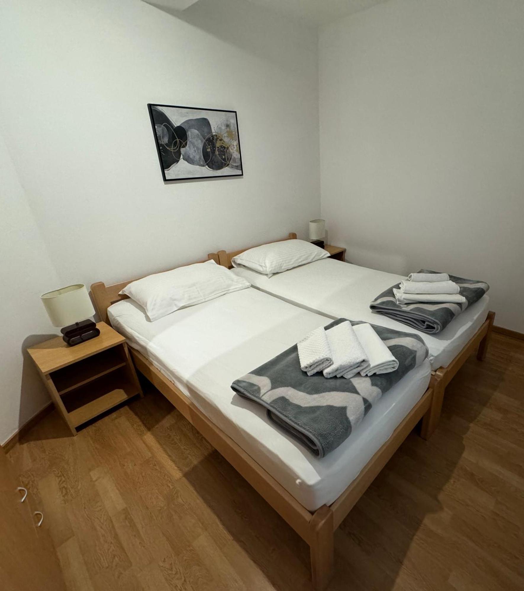 Apartment Pirun บัชกา ภายนอก รูปภาพ