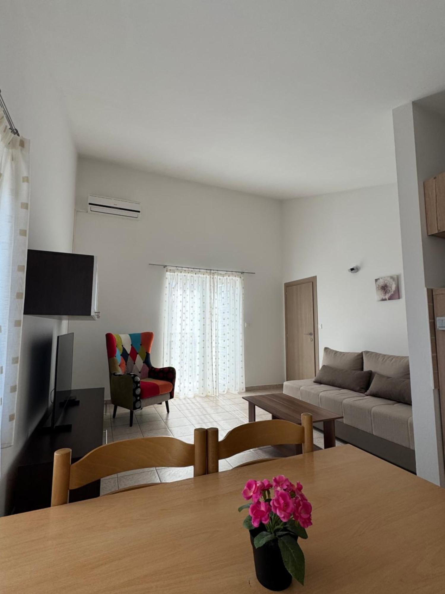 Apartment Pirun บัชกา ภายนอก รูปภาพ