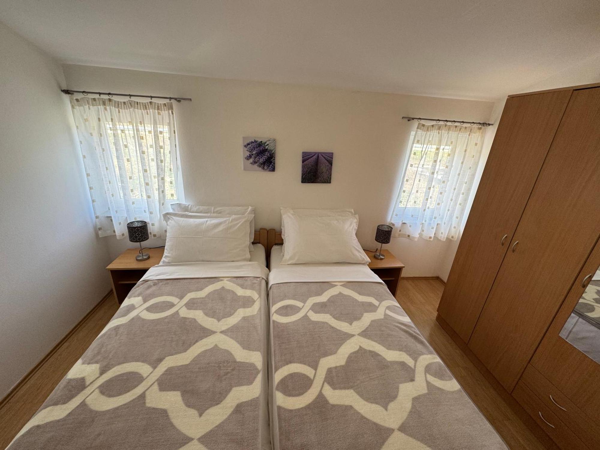 Apartment Pirun บัชกา ภายนอก รูปภาพ